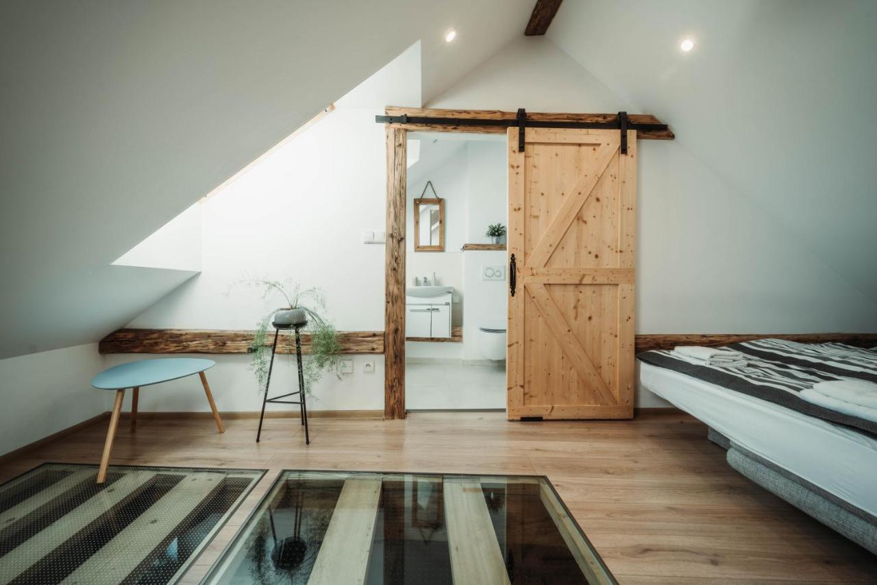 Cakyho Kuria - Mezonetovy Apartman S Krbom A Saunami Смижаны Экстерьер фото
