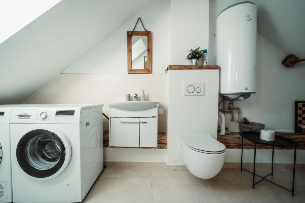 Cakyho Kuria - Mezonetovy Apartman S Krbom A Saunami Смижаны Экстерьер фото