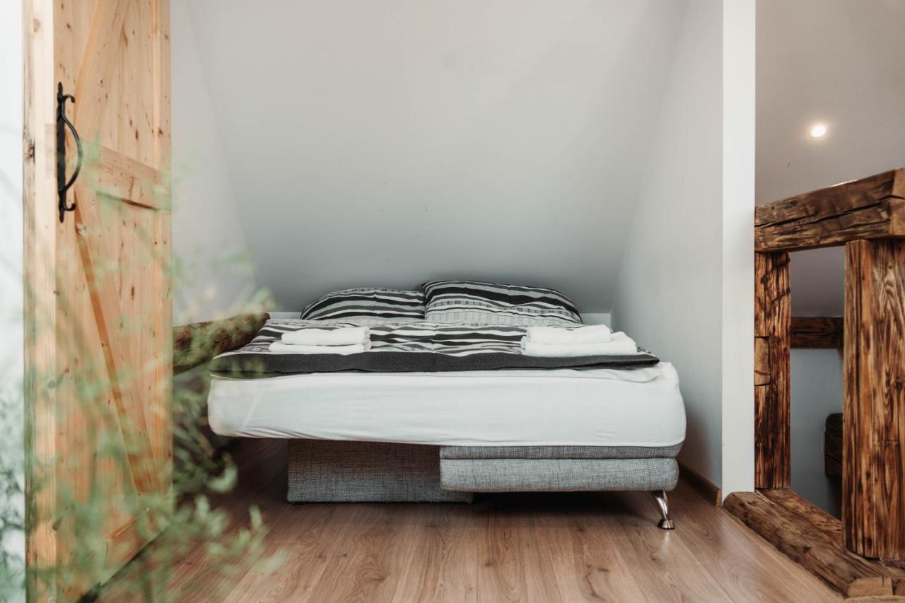 Cakyho Kuria - Mezonetovy Apartman S Krbom A Saunami Смижаны Экстерьер фото